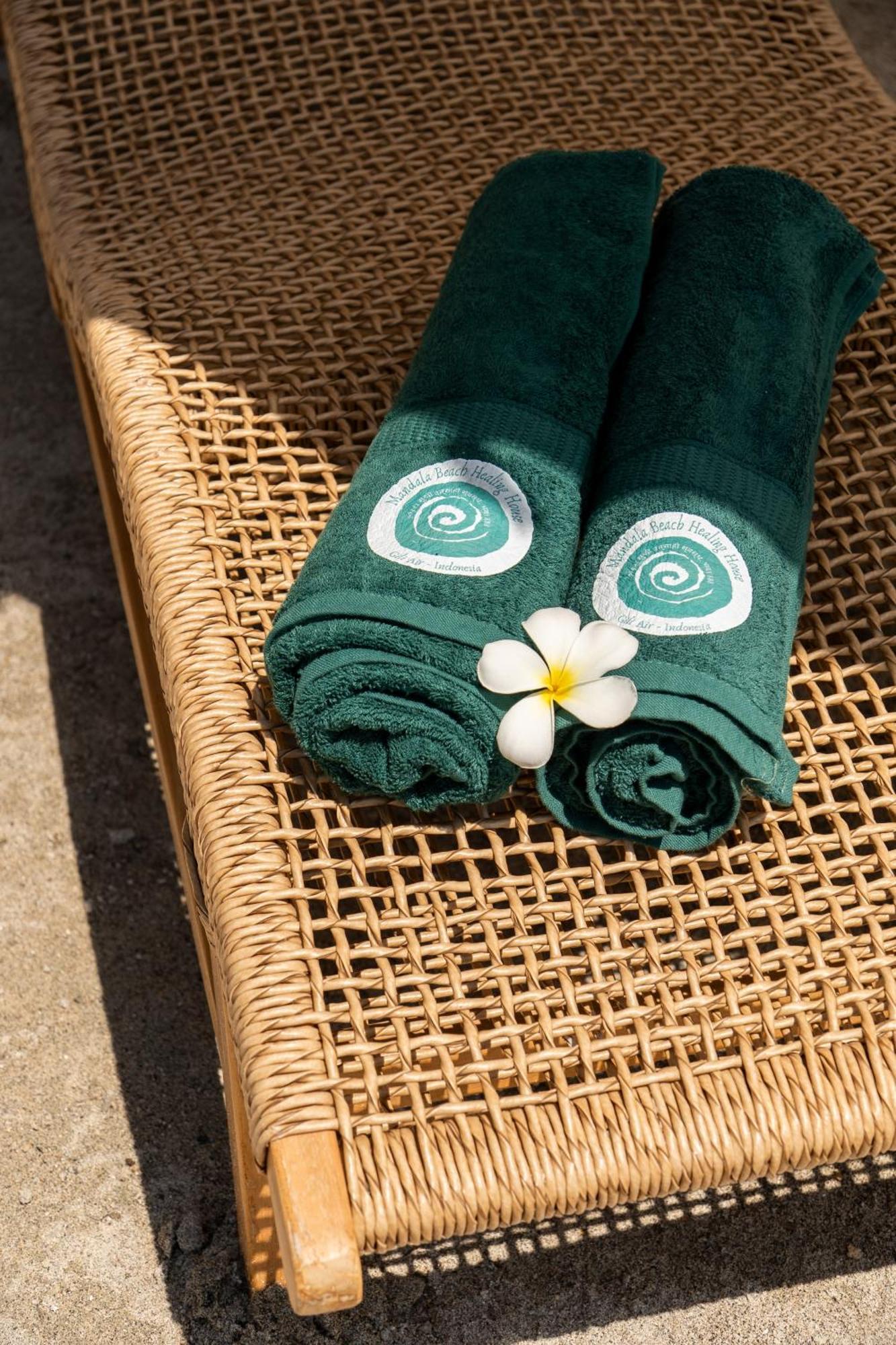 Mandala Beach Healing Rooms Gili Air Eksteriør billede